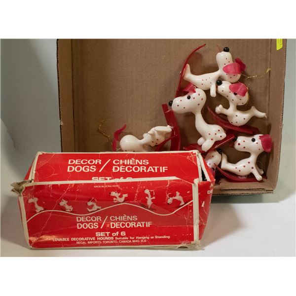 VINTAGE 1960'S CHRISTMAS PLASTIC WHITE