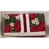 Image 1 : HOME-MADE CHRISTMAS QUILT 88"X50" POINSETTAS