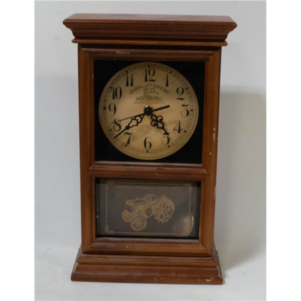 JOHN DEERE WOOD CASE CLOCK QUARTZ BATTERY