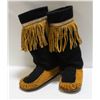 Image 1 : NATIVE WOOL WITH FELT LINERS SIZE 10