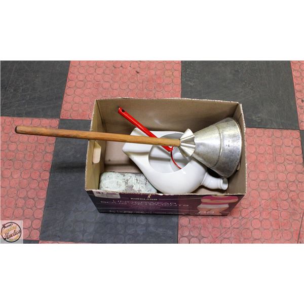 ANTIQUE ENAMEL PORCELAIN COATED BEDSIDE URINAL +