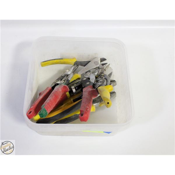 VARIOUS SNIPS AND PLIERS