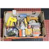 Image 1 : BOX OF STAPLE GUNS, STAPLES AND SAFETY GLASSES