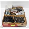 Image 1 : TRAY OF ASSORTED HARDWARE