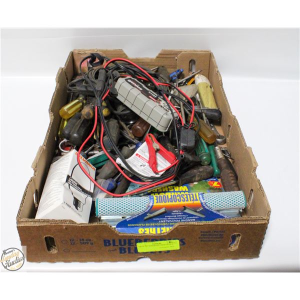 TRAY OF ASSORTED SHOP TOOLS