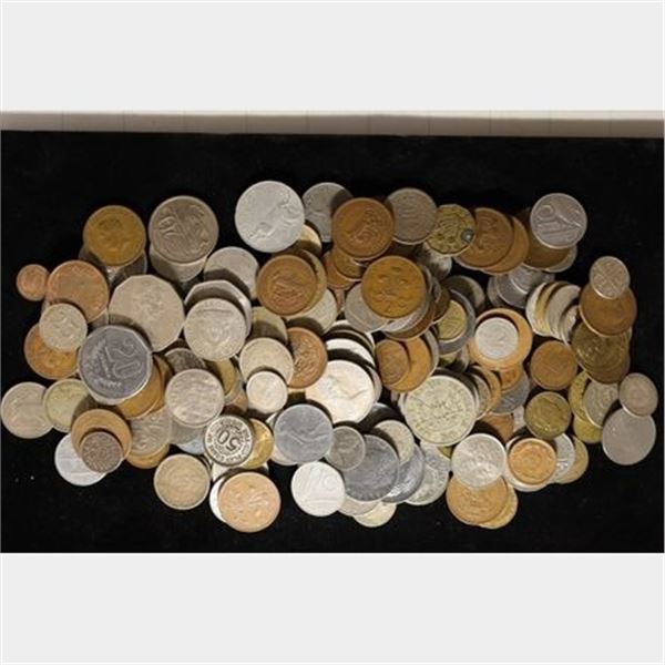 30.7 GRAMS OF ASSORTED FOREIGN COINS, SOME OVER
