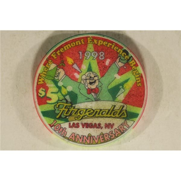 $5 FITZGERALDS CASINO CHIP LAS VEGAS, NEVADA. 1998