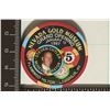 Image 2 : $5 FLAMINGO HILTON CASINO CHIP. 1997 NEVADA GOLD