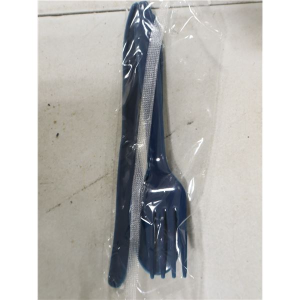 LOT DE 200+ USTENSILES PLASTIQUE