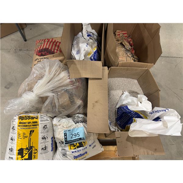 LOT DE SACS D'ABSORBANTS ASST