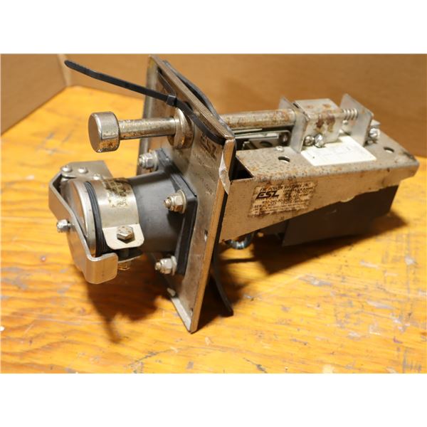 CUTLER HAMMER INDUSTRIAL CIRCUIT BREAKER GD22K