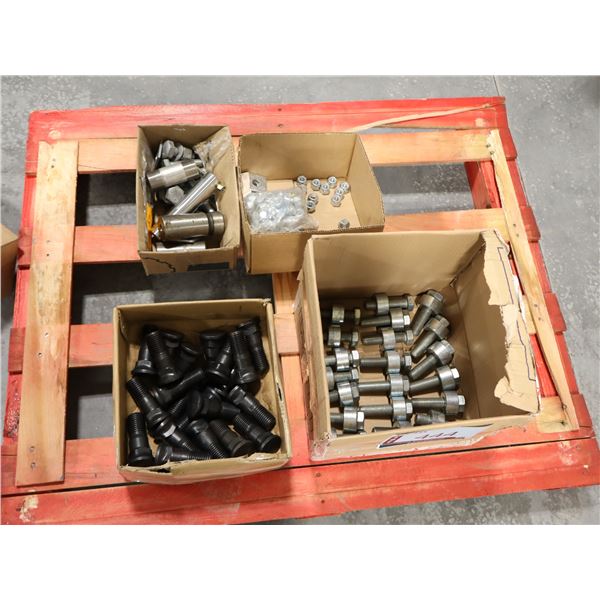 LOT DE QUINCAILLERIE ASST