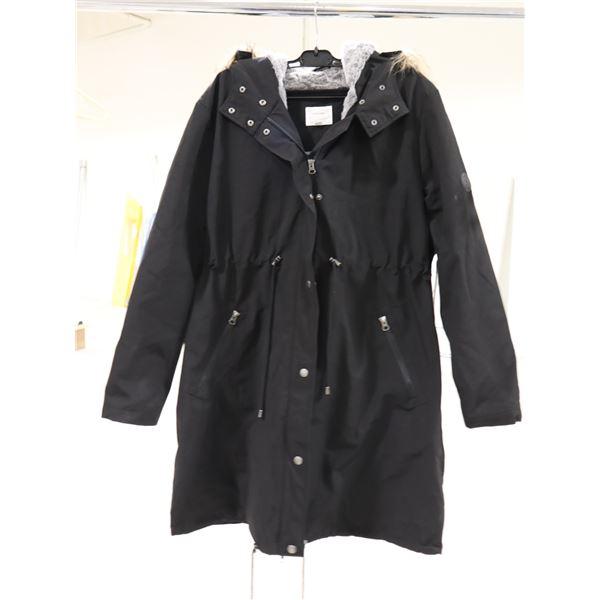 PARKA DOUBLÉE EN DUVET PORTE-BÉBÉ SERAPHINE CAPUCHON NOIR