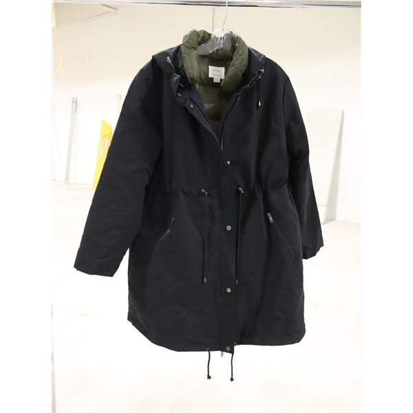 PARKA LONGUE DOUBLÉE EN DUVET PORTE-BÉBÉ SERAPHINE NOIR CAPUCHON