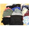Image 2 : LOT DE 33pcs ROBES ASST