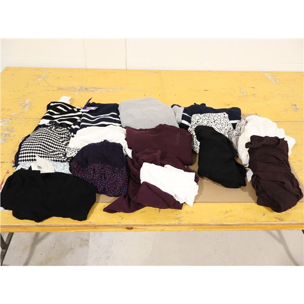 LOT DE 15pcs JUPES ASST