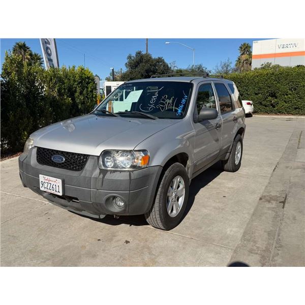 FORD  ESCAPE 2005 SALV-T-DON SMOG