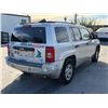 Image 3 : JEEP  PATRIOT 2009 SALV T/DONATION