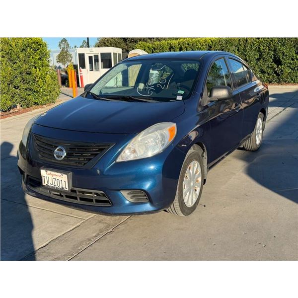 NISS VERSA 2014 O/S T-DON