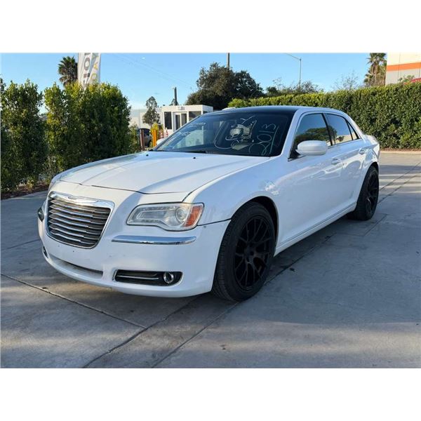 CHRY 300 2013 T-2 DAYS