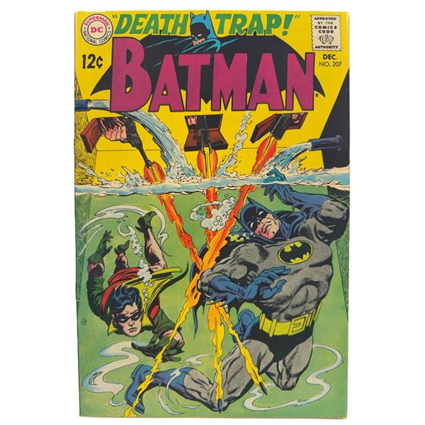 Batman #207 (1968) – “Death Trap!” Classic Silver Age DC Comic
