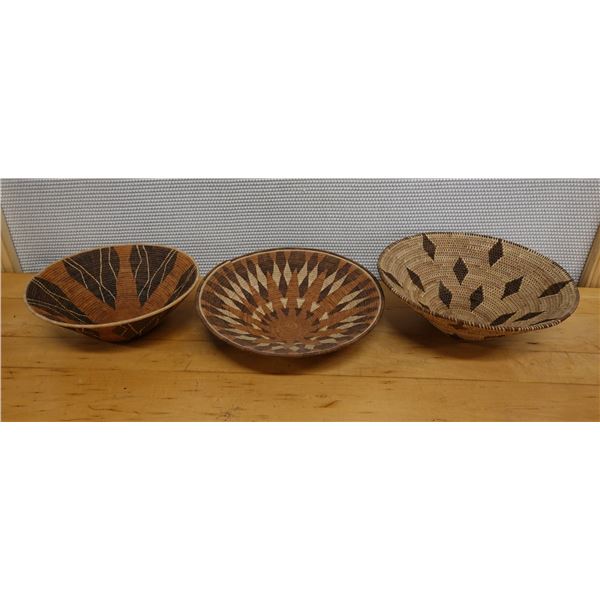 Qty 3 Round Woven Baskets - 1 w/ Tag 'Didhi Disho', Misc Sizes