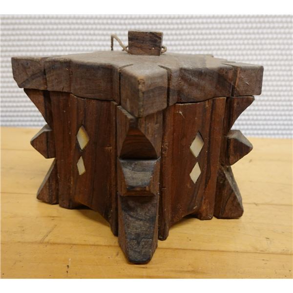 Carved Wooden Spice Box w/ Lid 7" Dia, 5"H