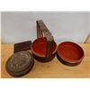 Image 7 : Vintage Asian 2-Tier Bento Basket & Wooden Scroll Stand, Misc Sizes