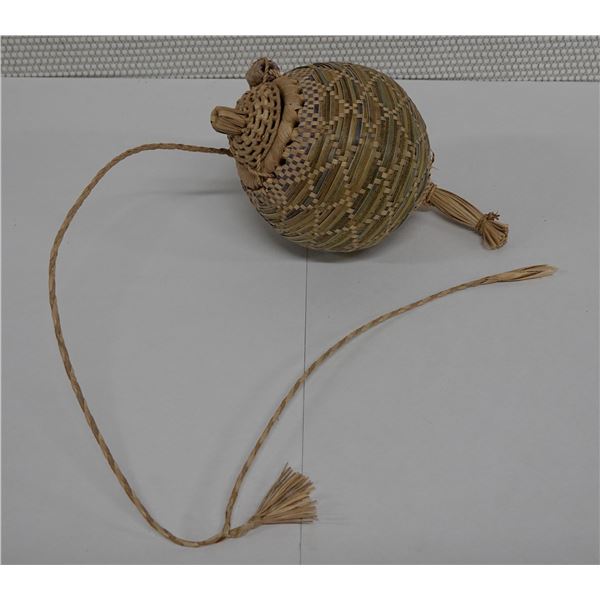 Round Woven Basket Container w/ Attached Lid & Strap 4.5" Dia