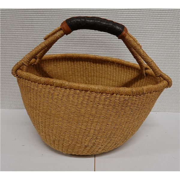 Large Oval Woven Basket w/ Handle 18" x 14" x 15"H