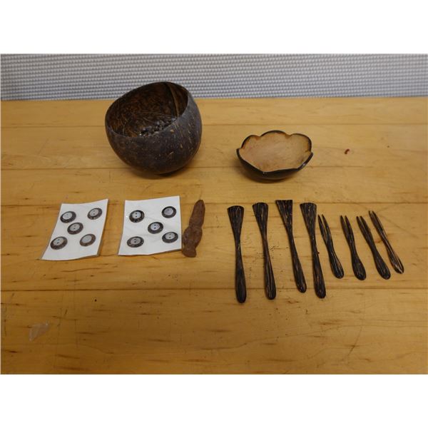 Qty 2 Coconut Shell Bowls, Carved Utensils & 10 Buttons, Misc Sizes