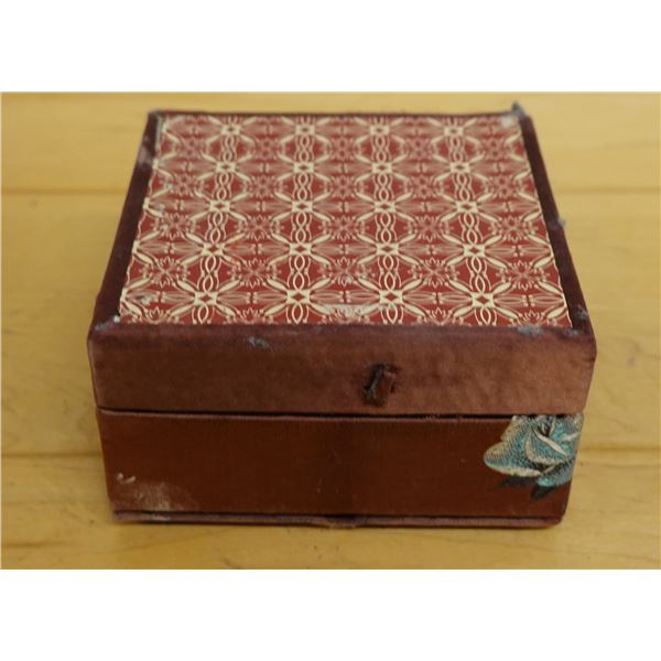 Japan Porcelain Jar for Cinnabar Ink Paste in Wooden Box