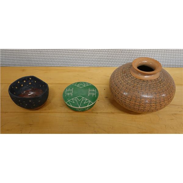Qty 3 Ceramic Containers: Perforated Dish, Vase & Trinket Box w/ Lid, Misc Sizes