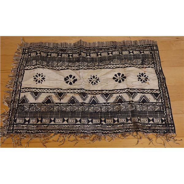 Woven Area Rug w/ Geometric Design & Fringe 37" x 24"