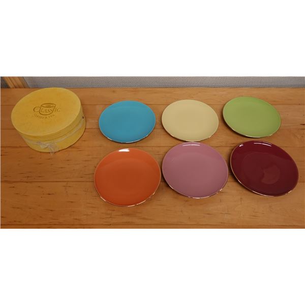 Qty 6 Colored Plates in Classic Coffee & Tea Box, 7.5" Dia