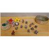 Image 1 : Multiple Animal Figurines, Flowers, 2 Woven Baskets, etc Misc Sizes