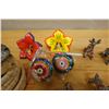 Image 5 : Multiple Animal Figurines, Flowers, 2 Woven Baskets, etc Misc Sizes