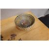 Image 6 : Multiple Animal Figurines, Flowers, 2 Woven Baskets, etc Misc Sizes