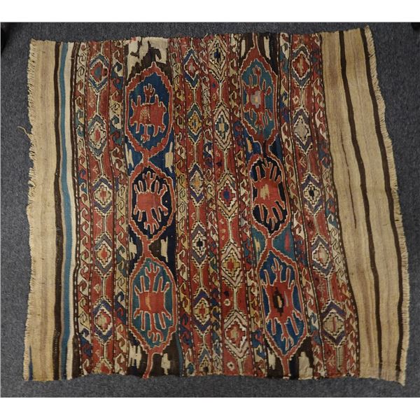 Area Rug w/ Geometric Design & Fringe 40" x 37"