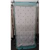Image 1 : Floral Fabric Wrap or Throw 44" x 96"