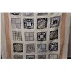 Image 3 : Geometric Shape Design Fabric Quilt or Throw 60" x 90"