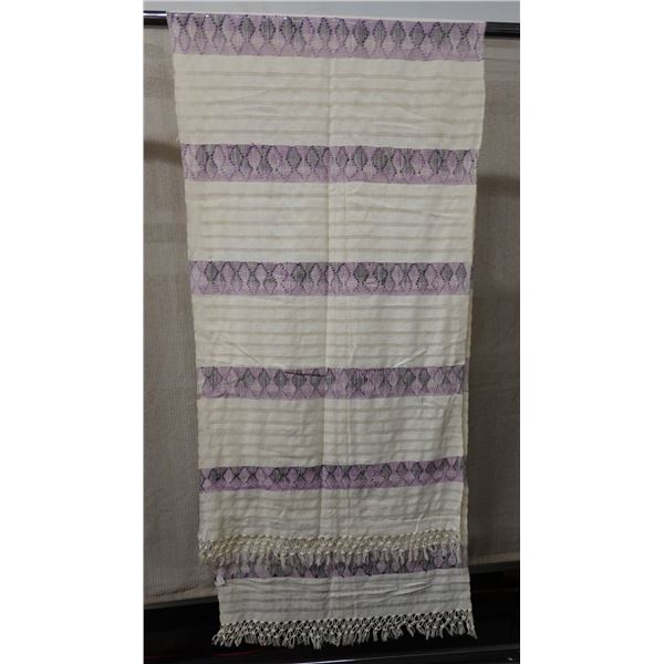 White Woven Design Fabric Wrap or Throw 25" x 106"