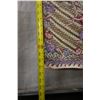 Image 8 : Floral Design Fabric Wrap or Throw 38" x 87"