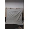 Image 30 : Hawaiian Floral Quilt 99" x 99" w/ 2 Matching Pillowcases