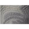 Image 19 : Hawaiian Floral Quilt 98" x 100" w/ 2 Matching Pillowcases