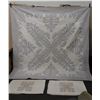 Image 1 : Hawaiian Floral Quilt 98" x 100" w/ 2 Matching Pillowcases