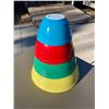 Image 2 : VINTAGE NESTING PYREX BOWLS - IN PRIMARY COLORS