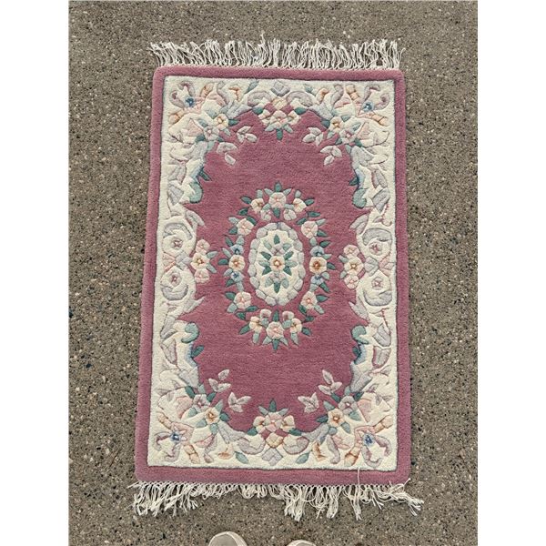 HAND MADE/HAND TUFTED WOOL RUG