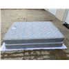 Image 3 : CLASSIC COMFORT QUEEN SIZED BOXSPRING AND MATTRESS