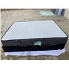 Image 5 : SEALY PERFORMANCE POSTUREPEDIC QUEEN SIZED BOXSPRING AND MATTRESS